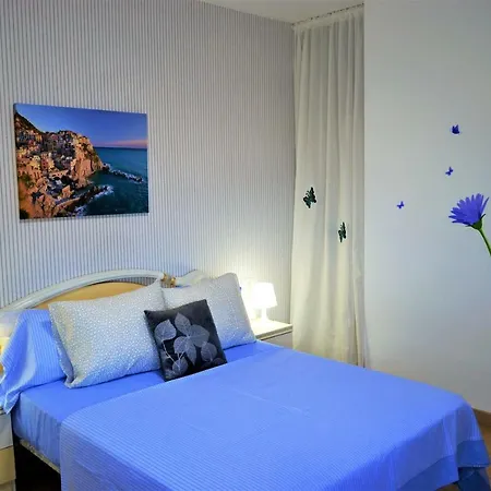 Las Rosas Apartment *